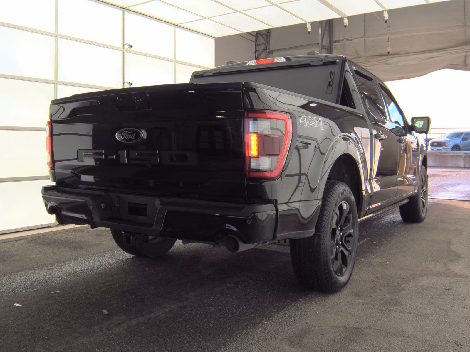 2023 Ford F-150 Hybrid Lariat AWD