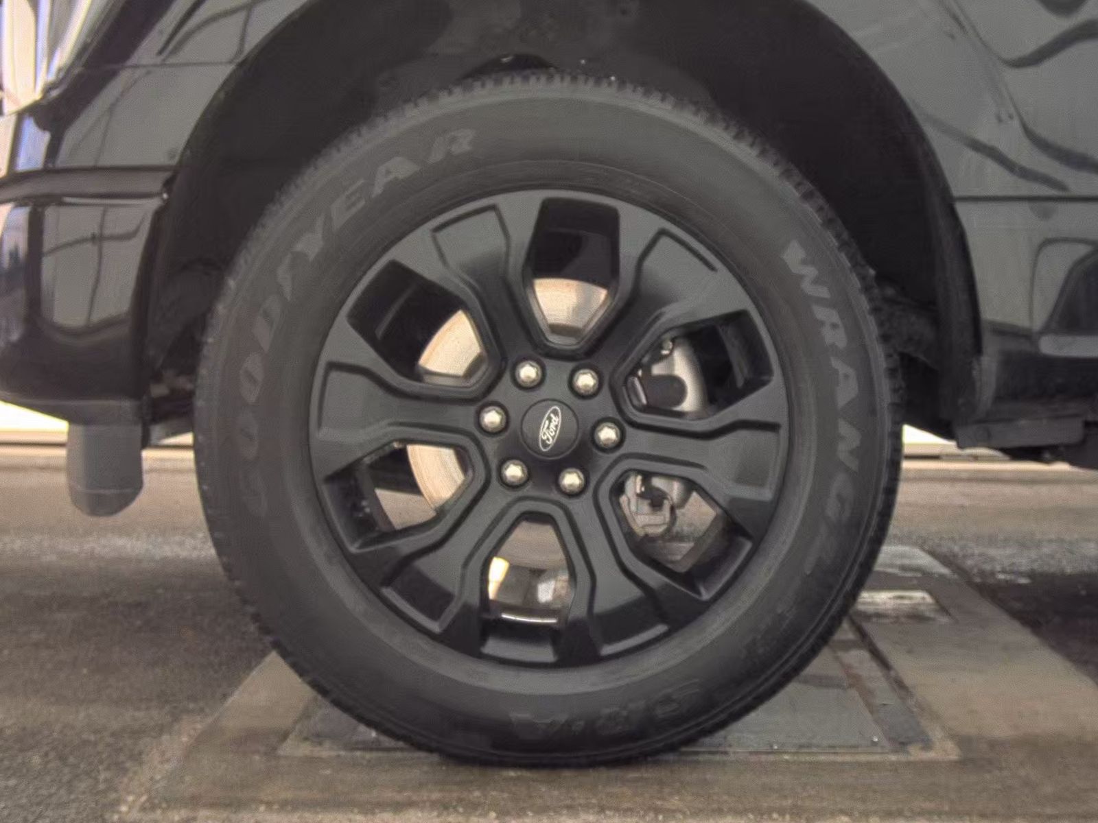 2023 Ford F-150 Hybrid Lariat AWD