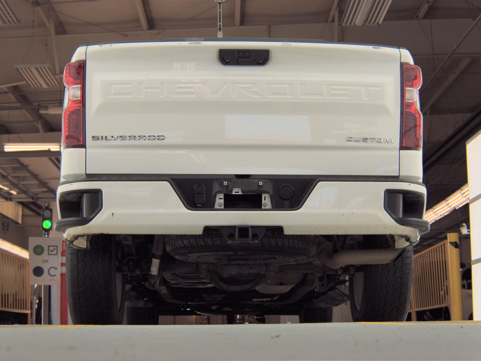 2023 Chevrolet Silverado 1500 Custom AWD