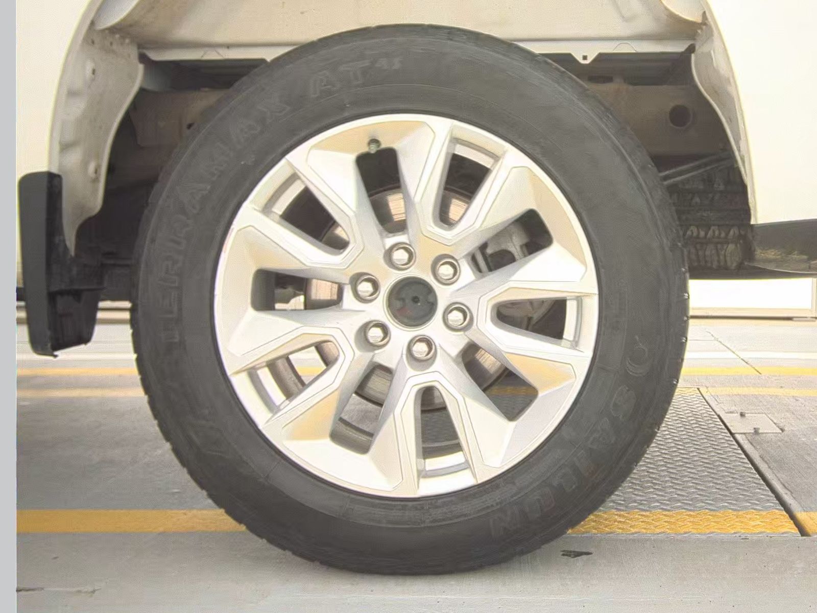 2023 Chevrolet Silverado 1500 Custom AWD