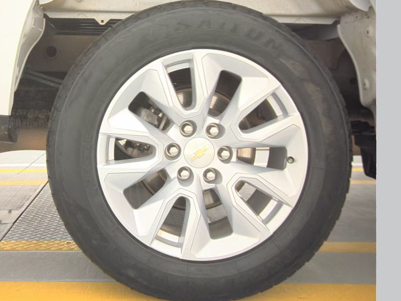 2023 Chevrolet Silverado 1500 Custom AWD