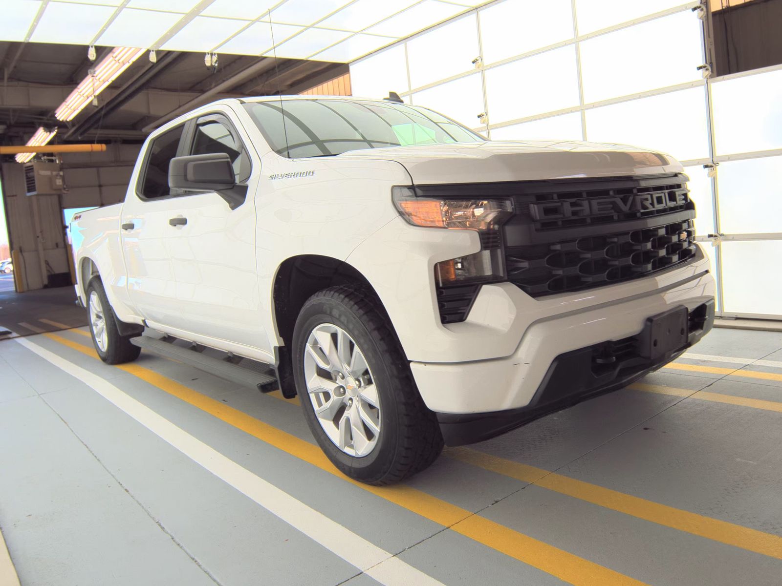 2023 Chevrolet Silverado 1500 Custom AWD
