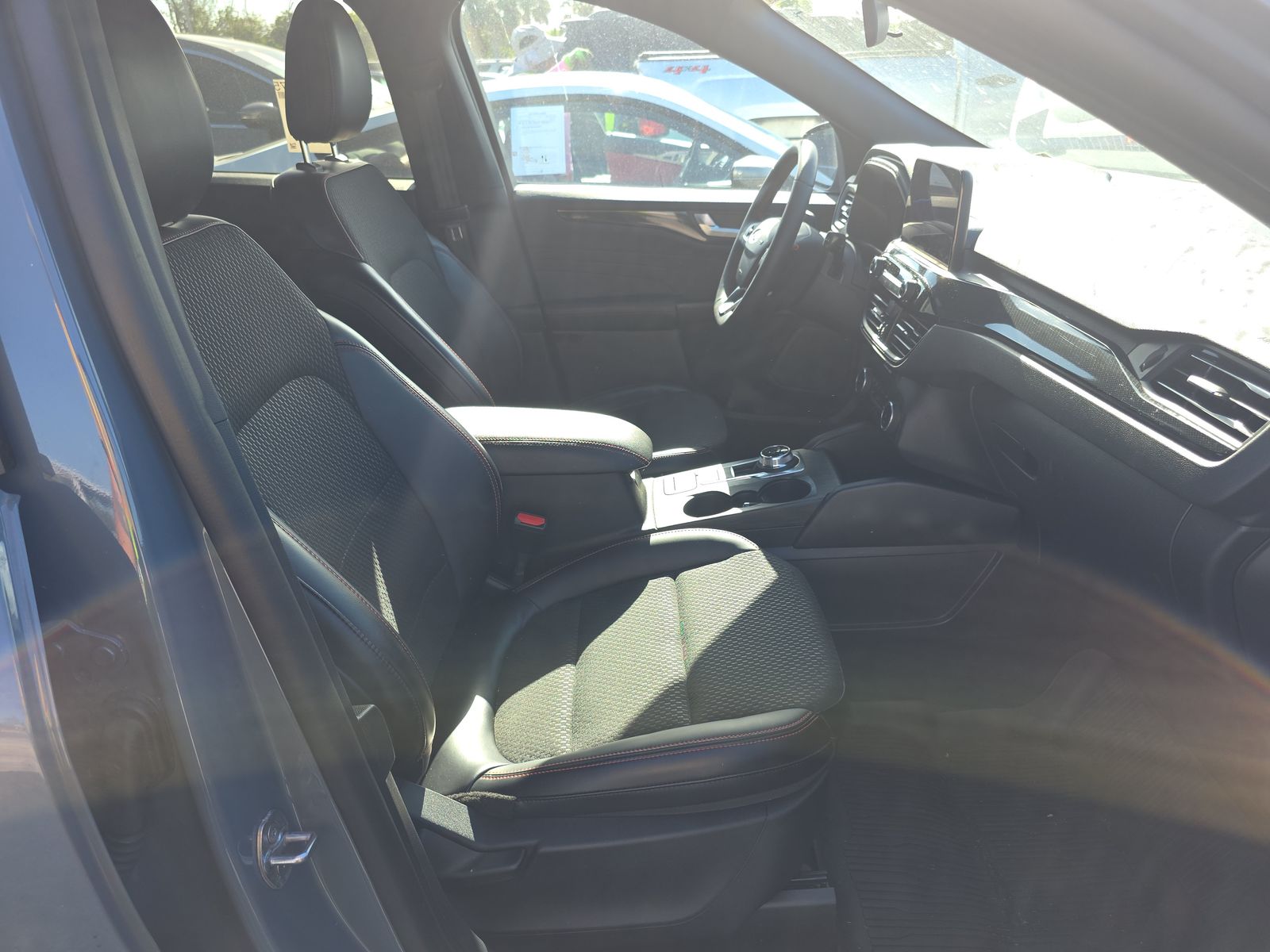 2025 Ford Escape Hybrid ST-Line FWD