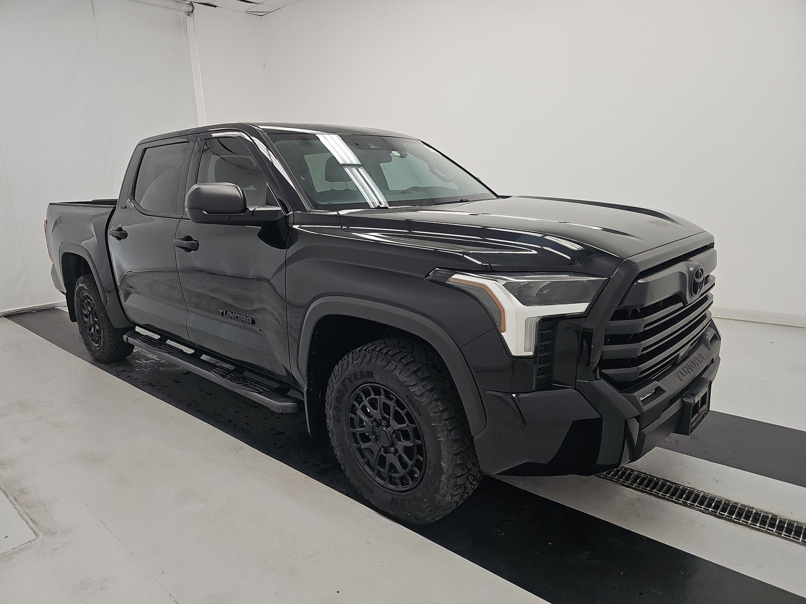 2024 Toyota Tundra SR5 AWD