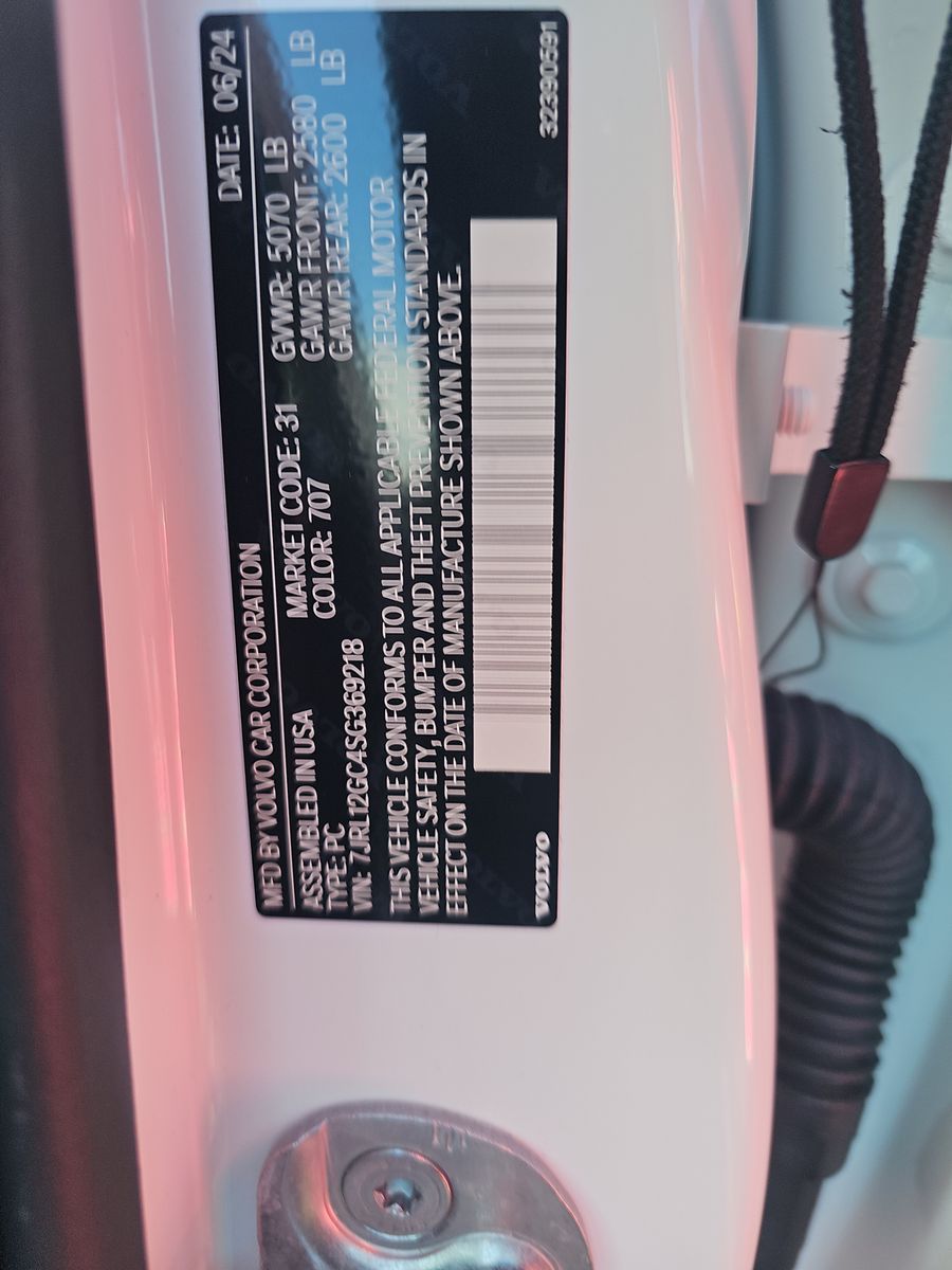 2025 Volvo S60 B5 Plus AWD