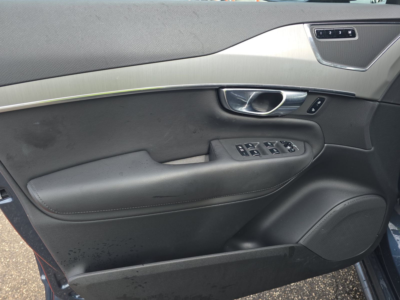 2025 Volvo XC90 B5 Core AWD