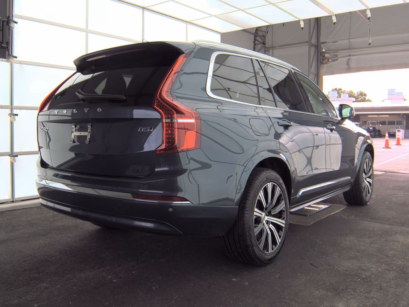 2025 Volvo XC90 B5 Core AWD