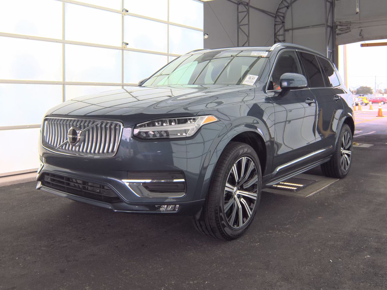 2025 Volvo XC90 B5 Core AWD