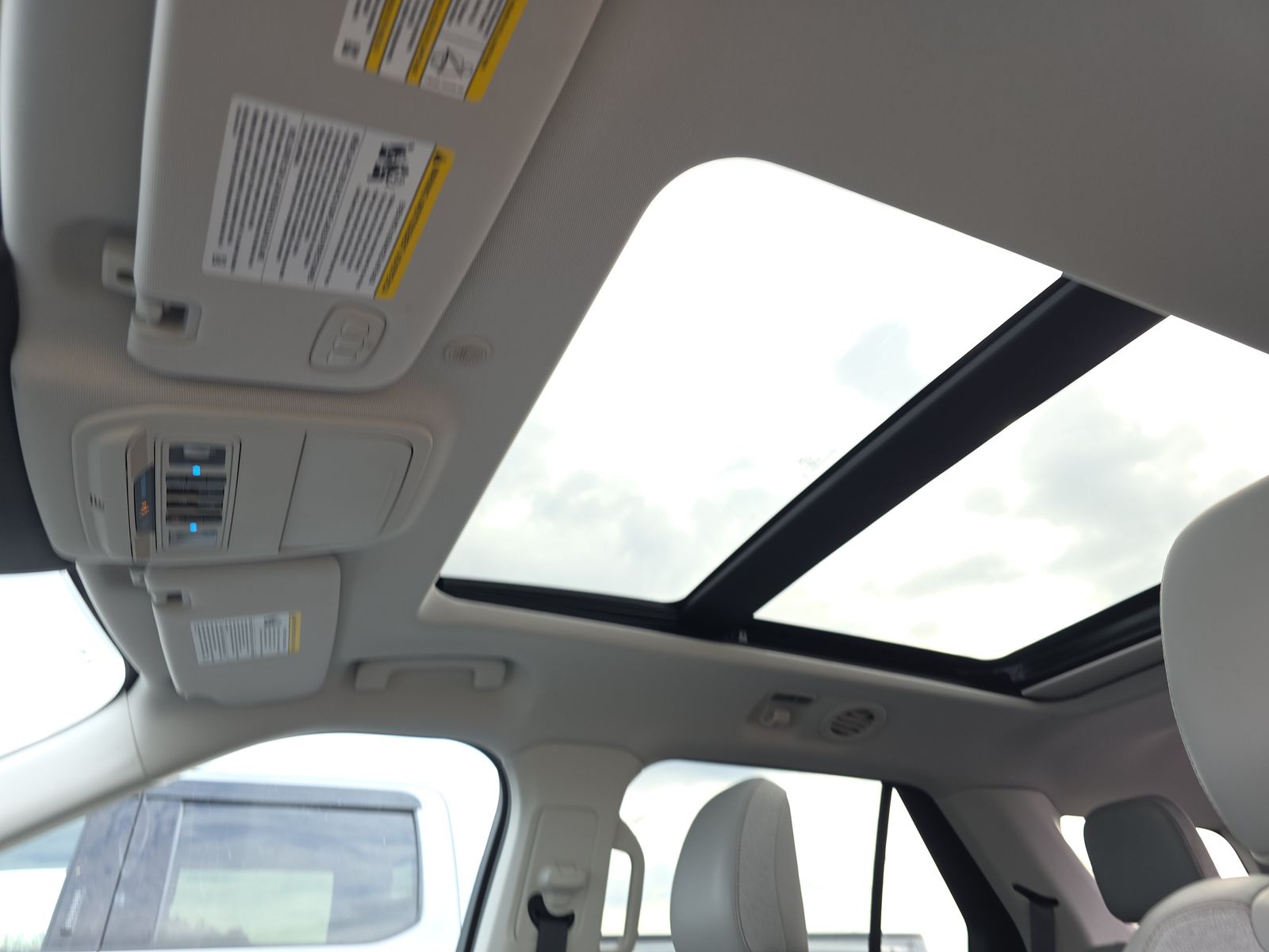 2025 Ford Explorer Active AWD