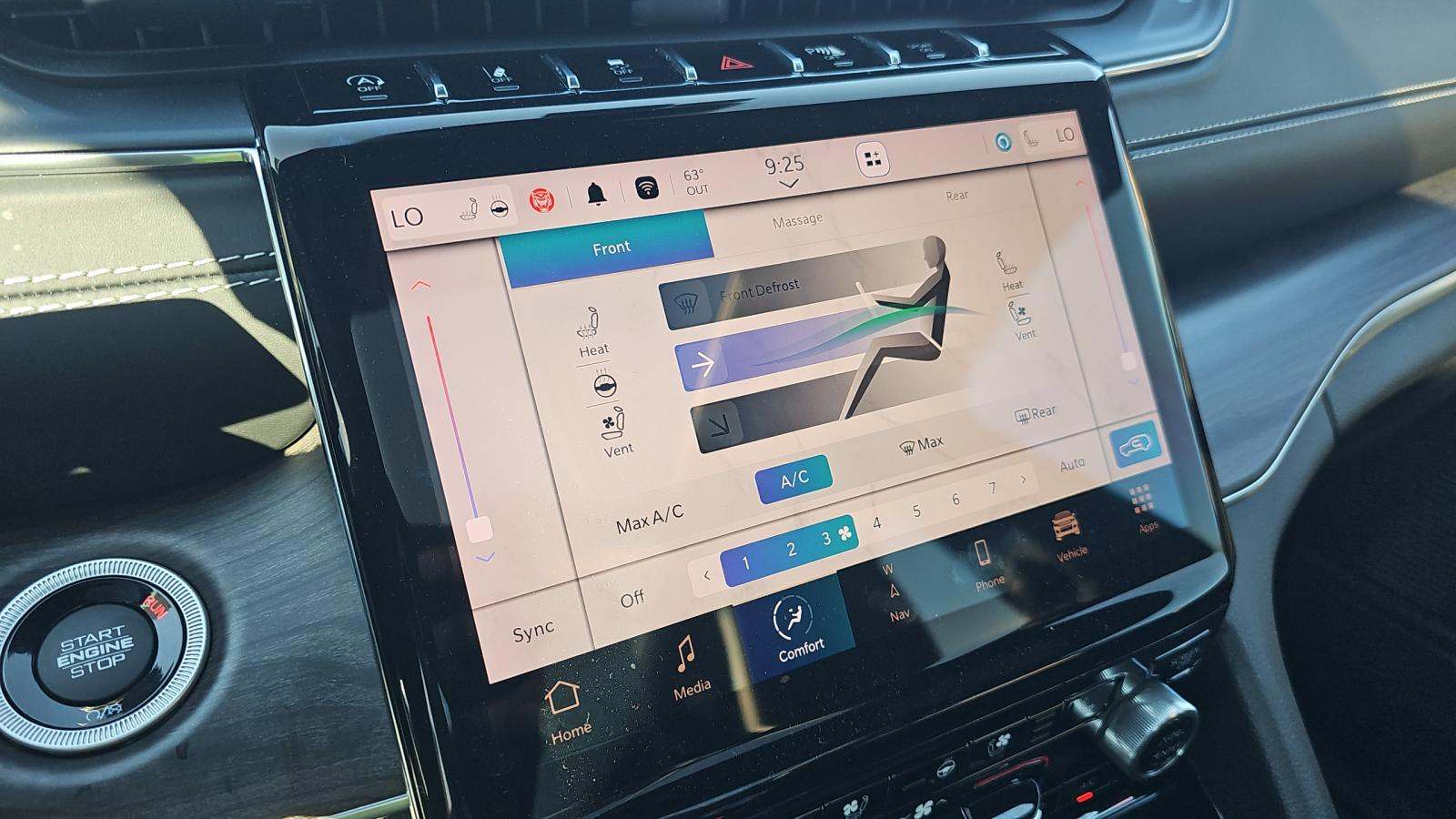 2023 Jeep Grand Cherokee Overland RWD