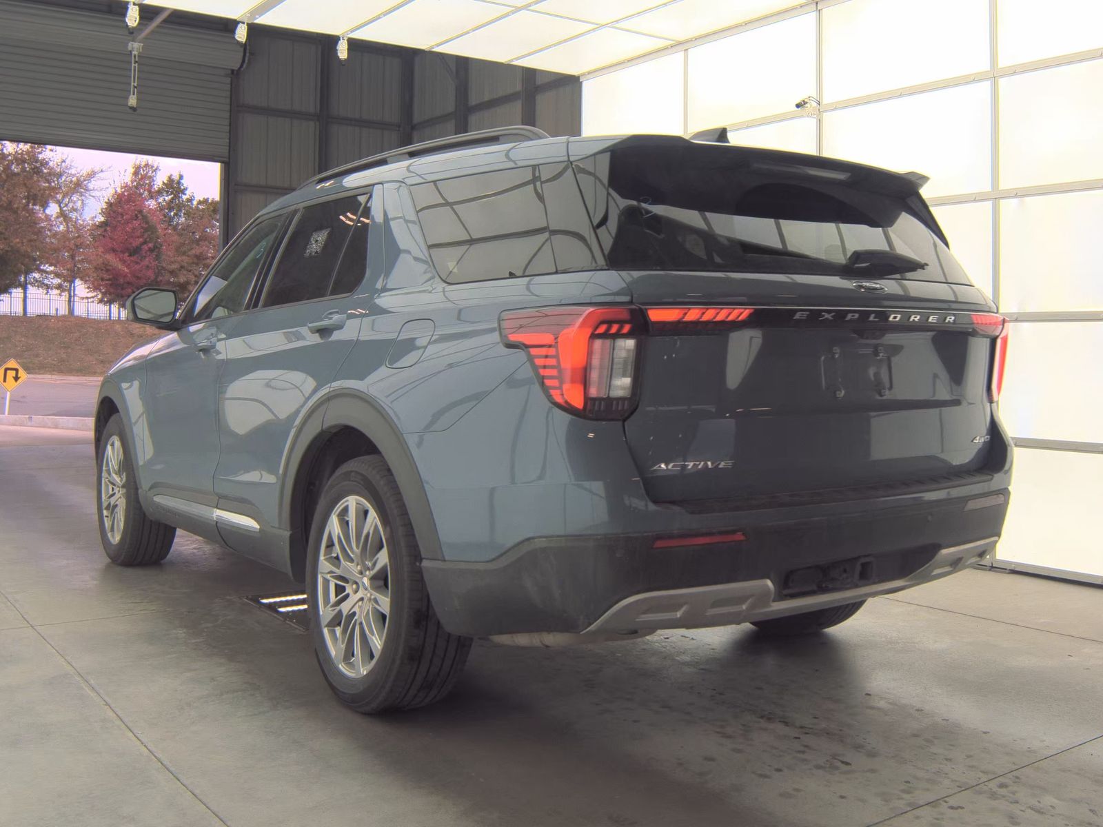 2025 Ford Explorer Active AWD