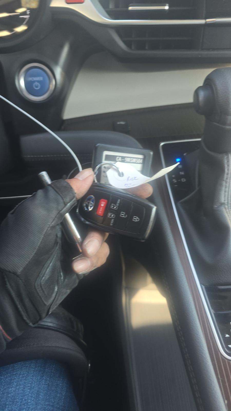 2024 Toyota Sienna LE FWD