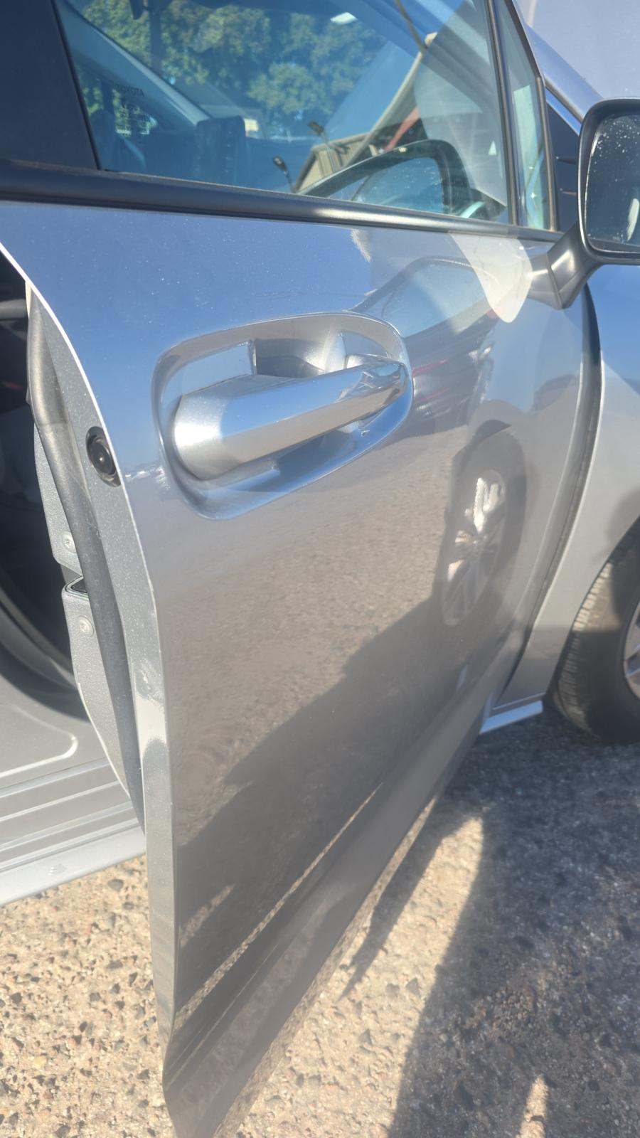 2024 Toyota Sienna LE FWD