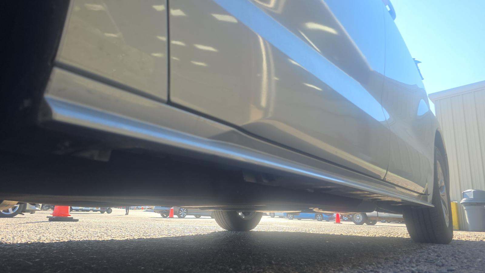 2024 Toyota Sienna LE FWD