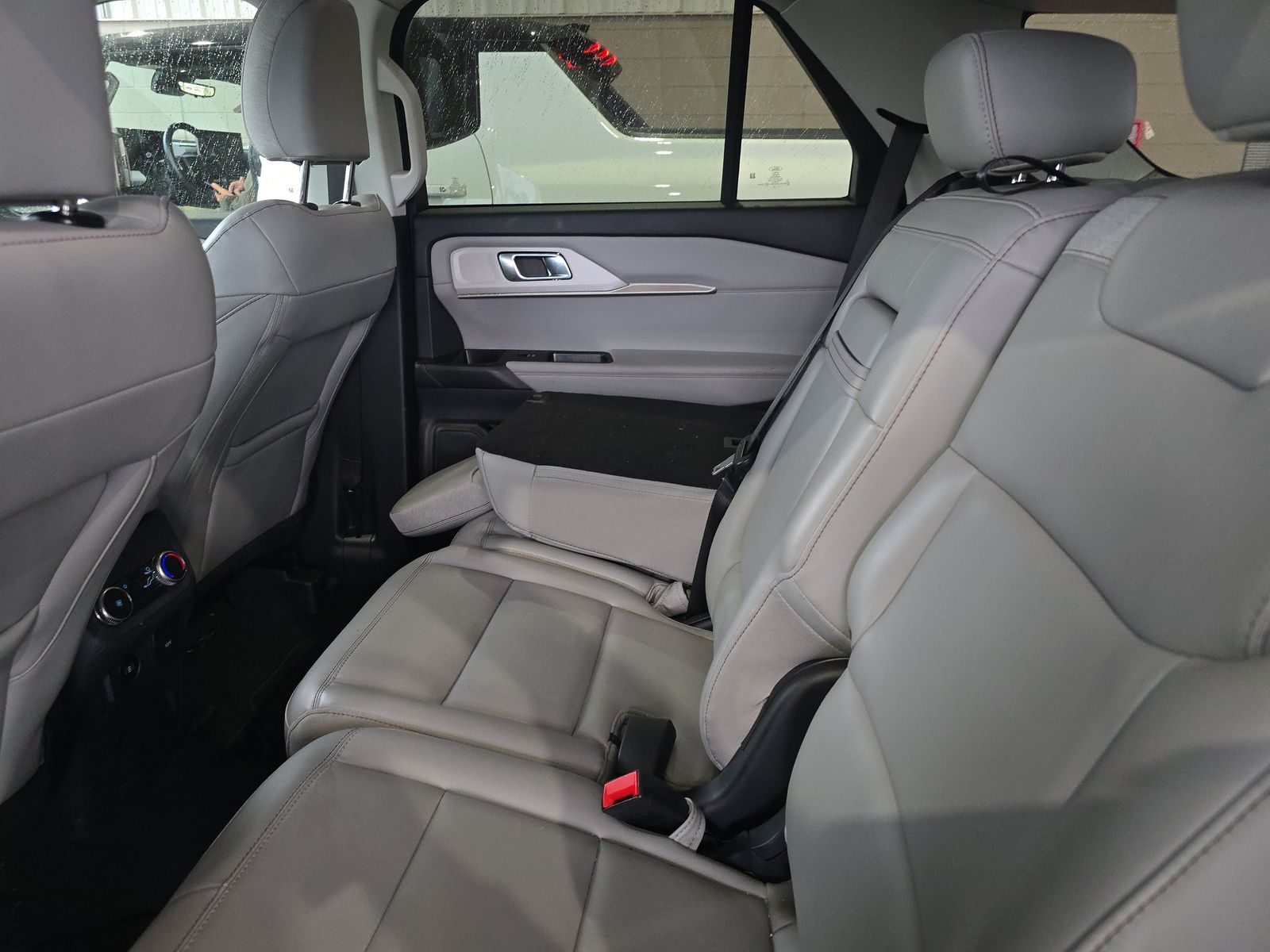 2025 Ford Explorer Active AWD