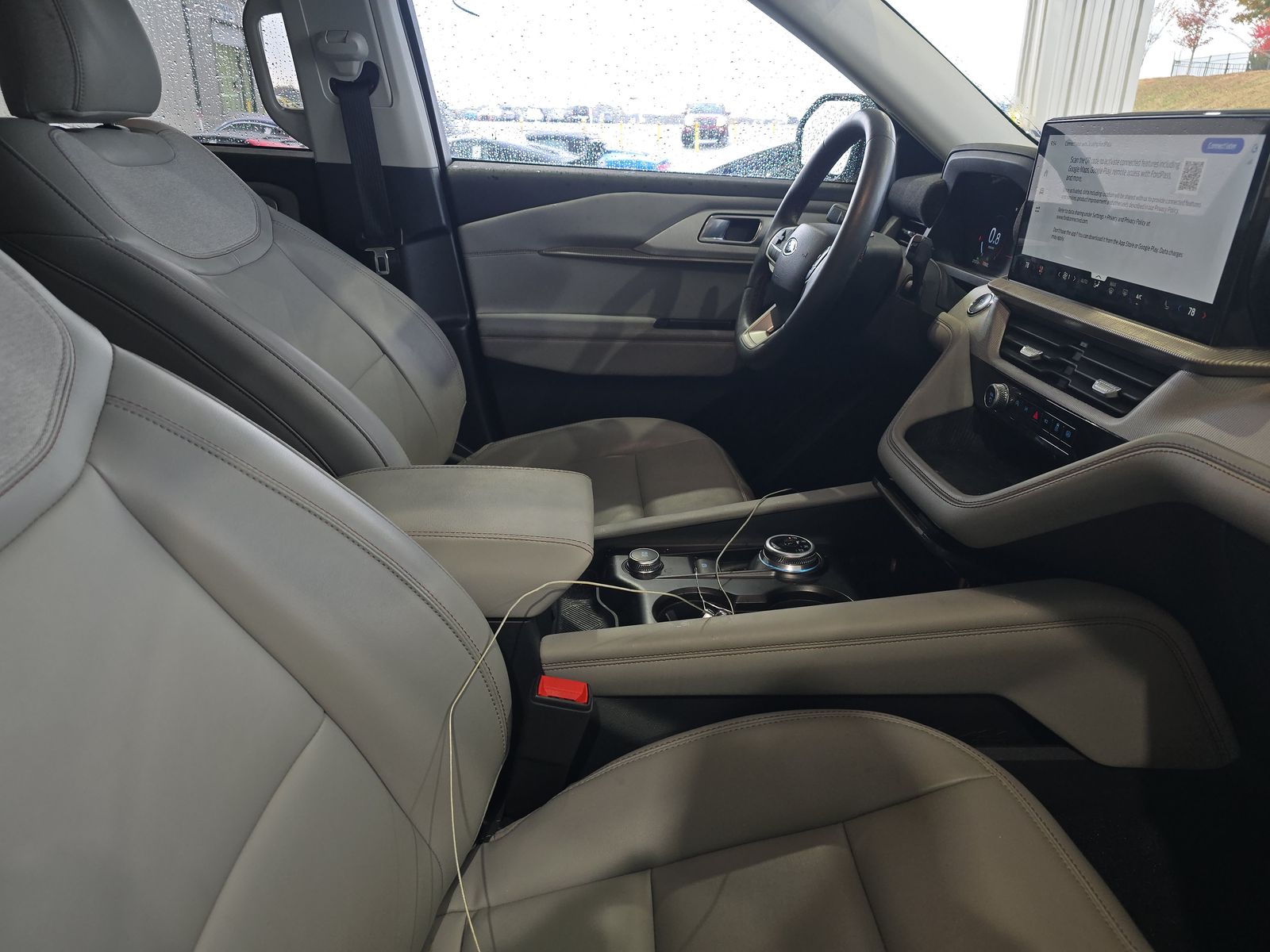 2025 Ford Explorer Active AWD