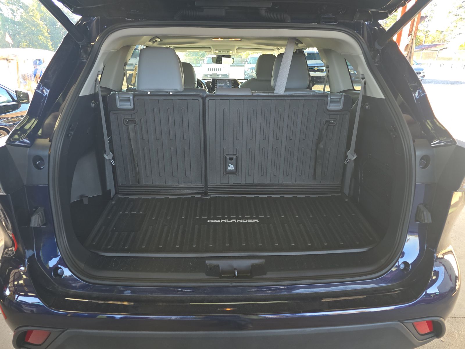 2022 Toyota Highlander XLE FWD