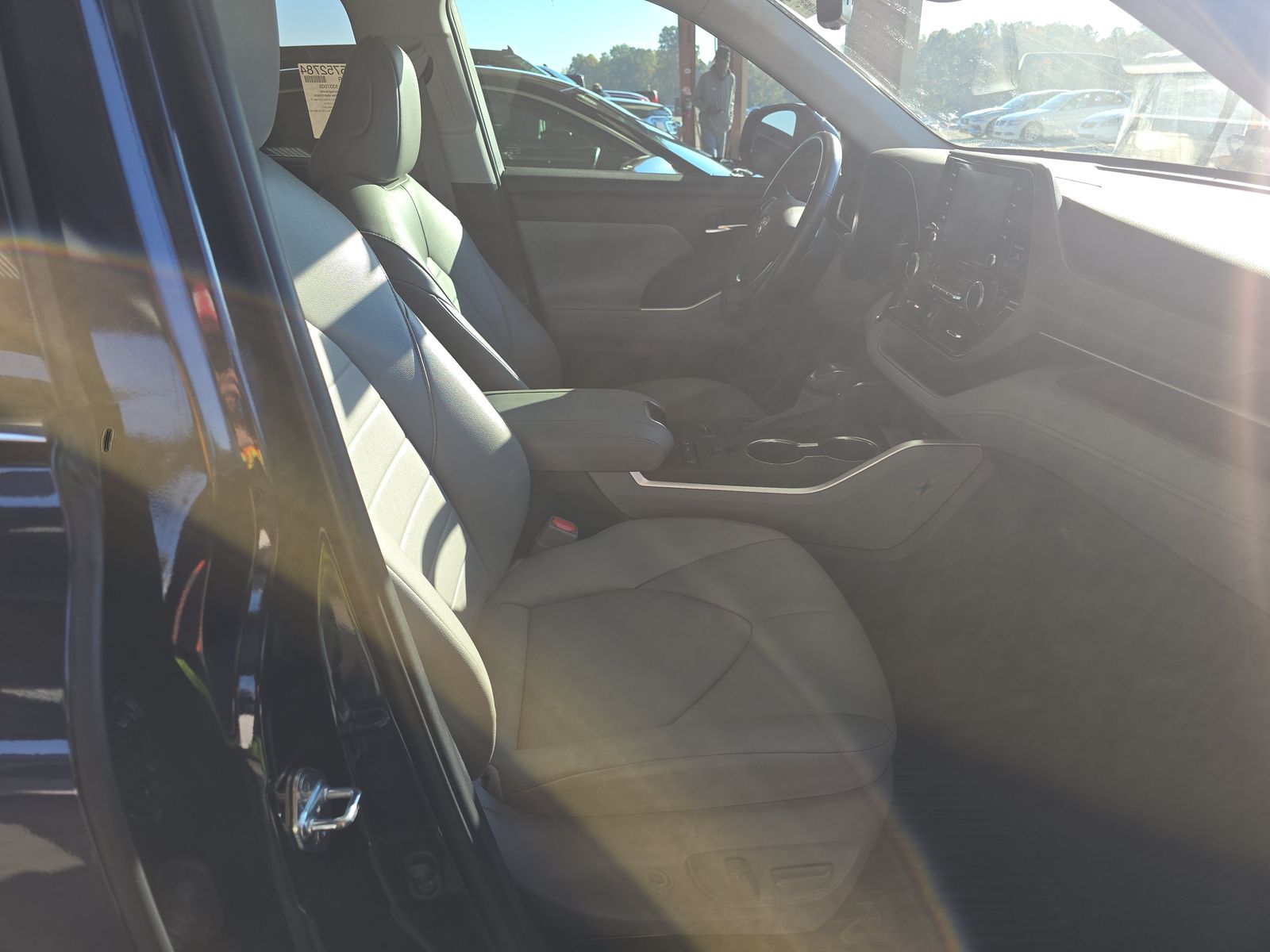 2022 Toyota Highlander XLE FWD