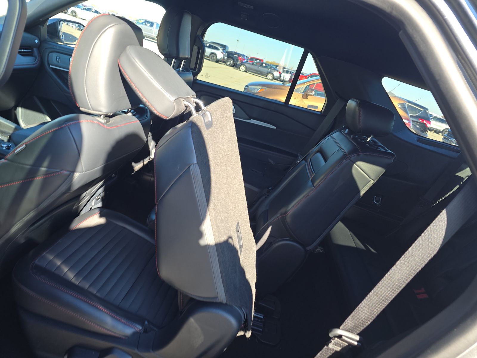 2025 Ford Explorer ST-Line AWD