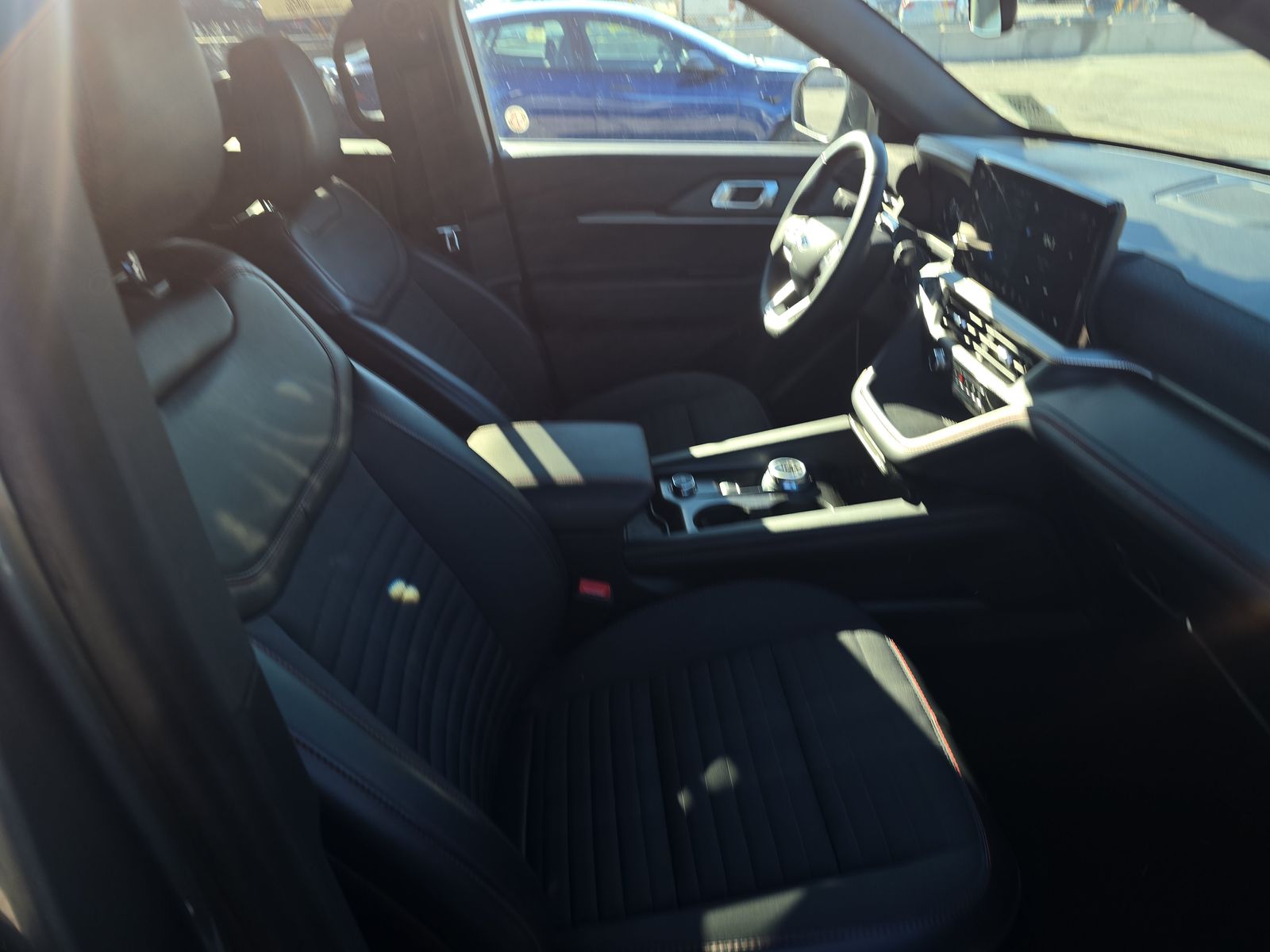 2025 Ford Explorer ST-Line AWD