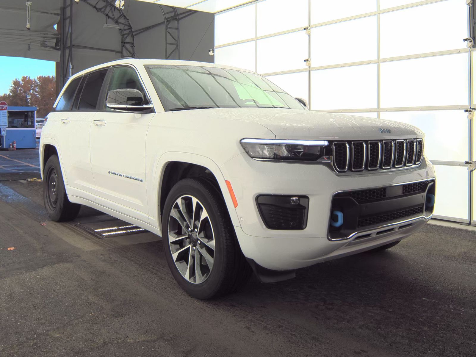 2022 Jeep Grand Cherokee 4xe Overland AWD