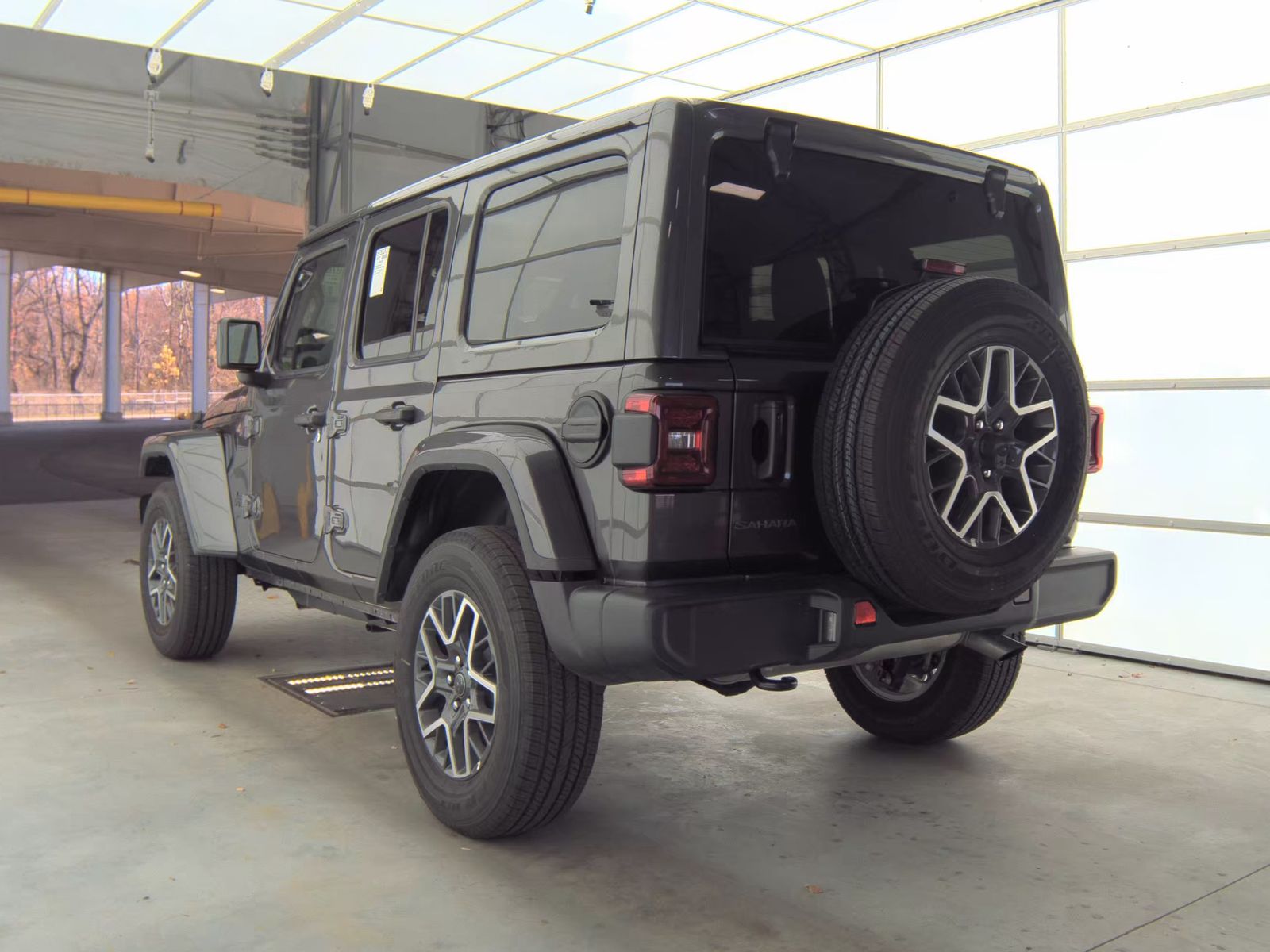 2025 Jeep Wrangler Sahara AWD