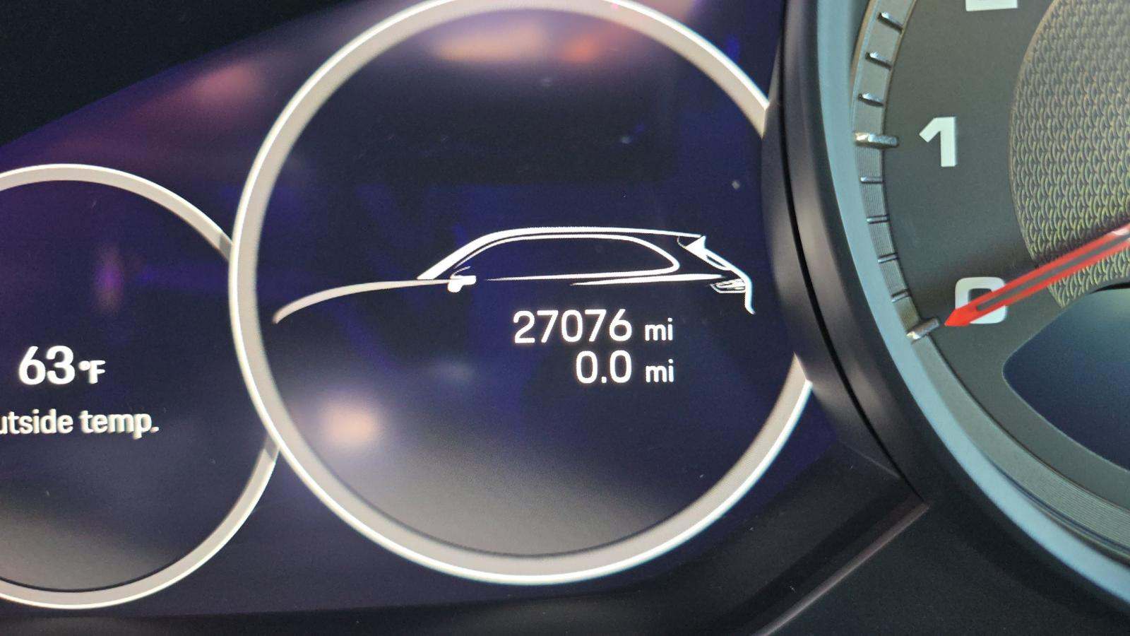 2023 Porsche Cayenne Platinum Edition AWD