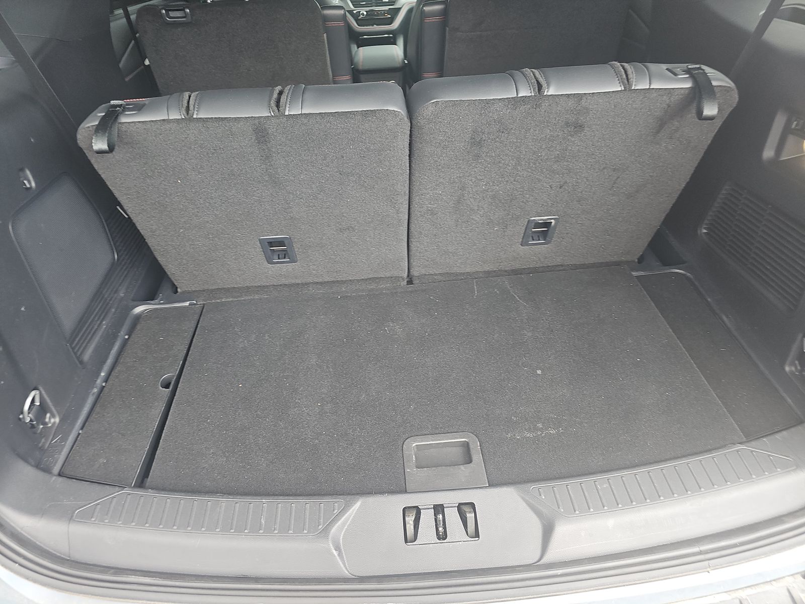 2025 Ford Explorer ST-Line AWD