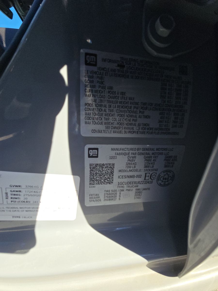 2024 Chevrolet Silverado 1500 RST AWD