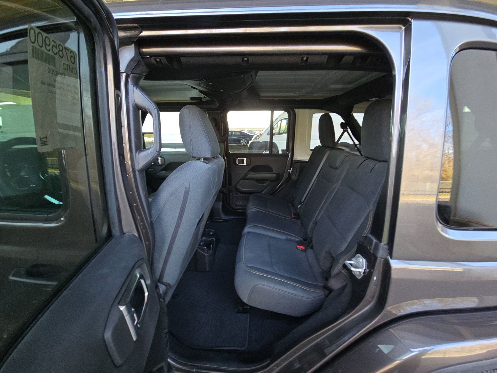 2025 Jeep Wrangler Sahara AWD