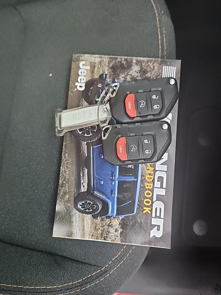 2025 Jeep Wrangler 4xe Sahara AWD