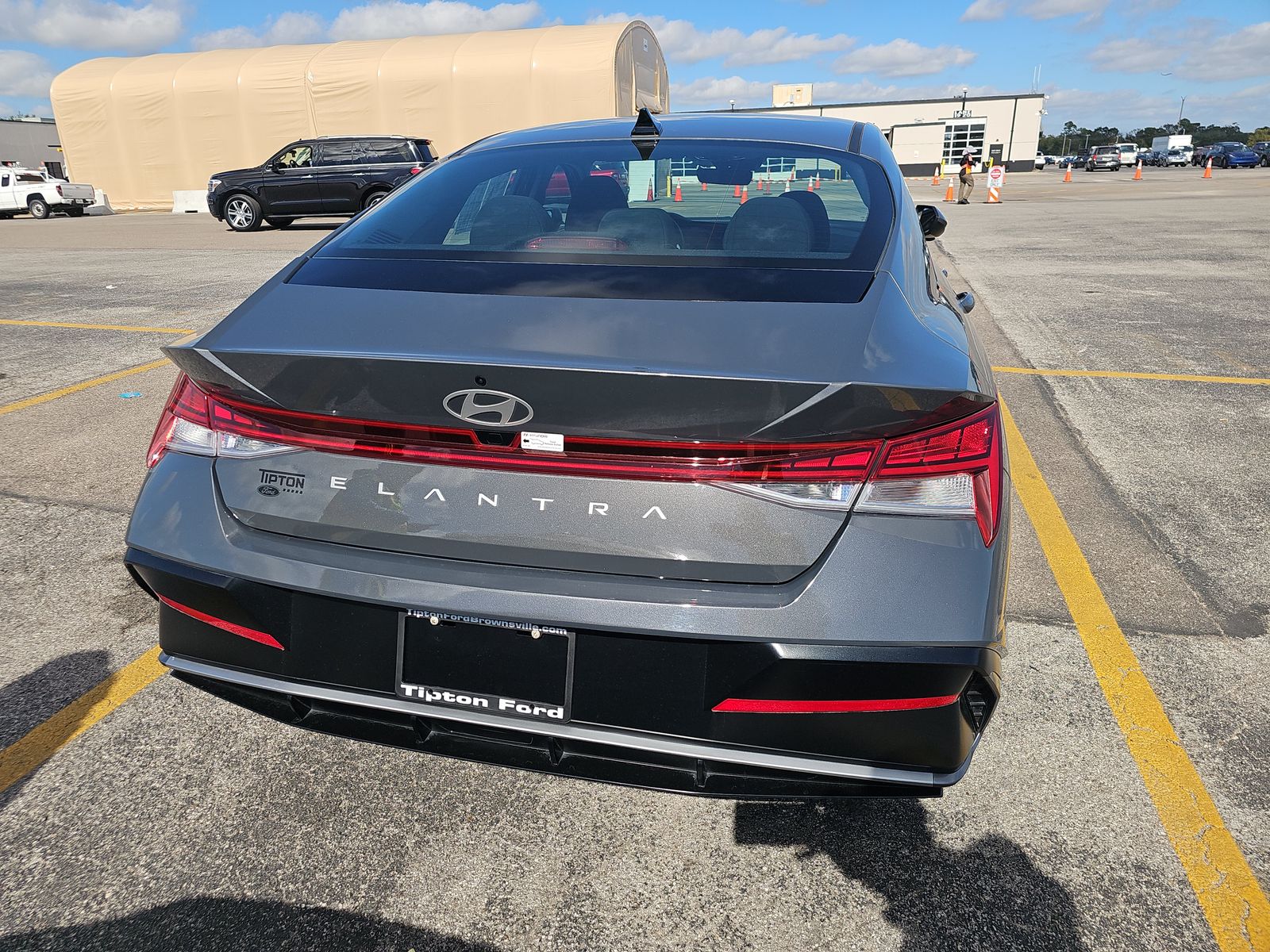 2024 Hyundai Elantra SEL FWD