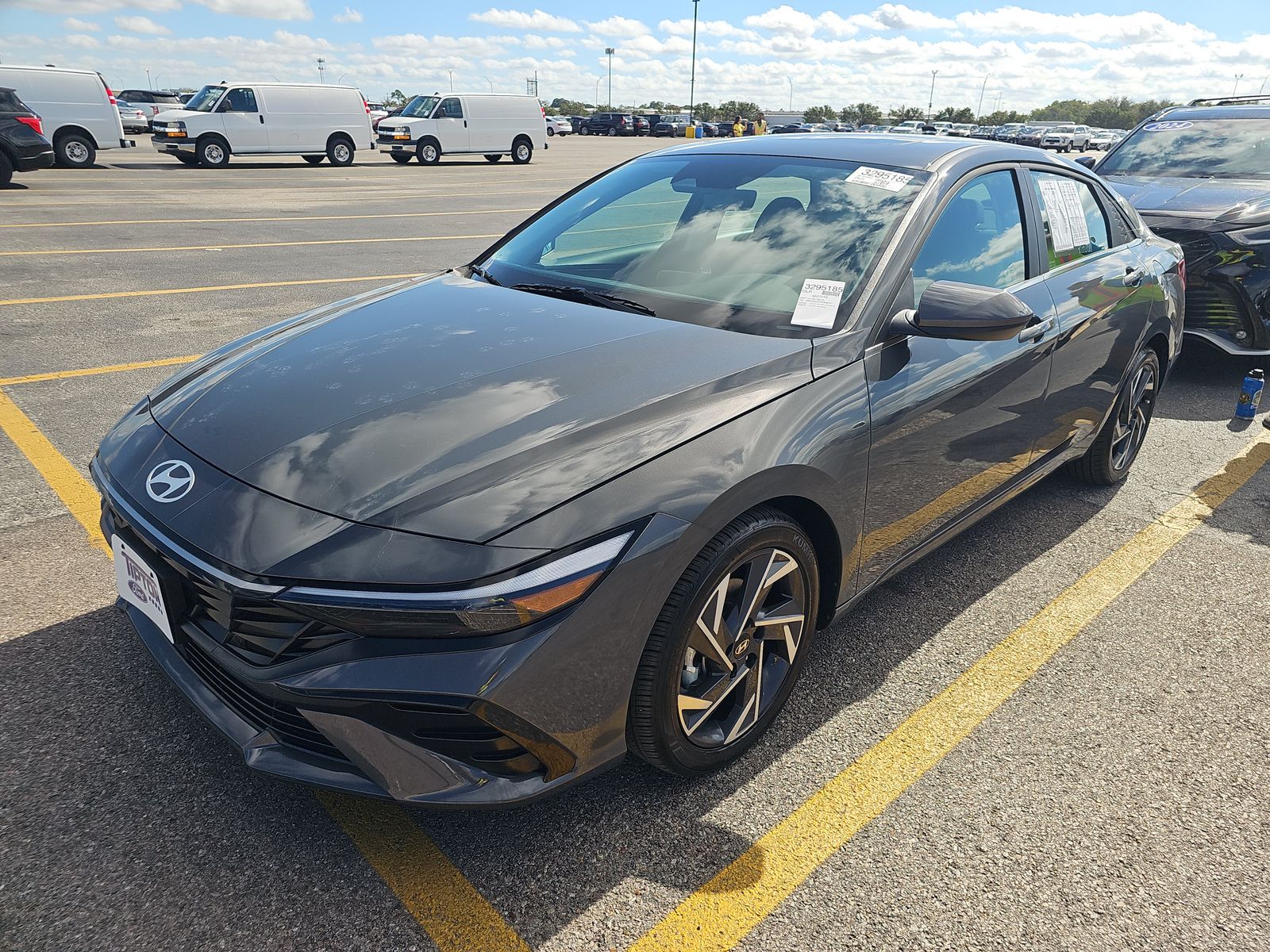 2024 Hyundai Elantra SEL FWD