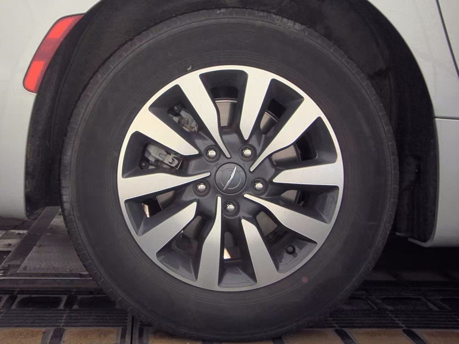 2024 Chrysler Pacifica Hybrid Select FWD