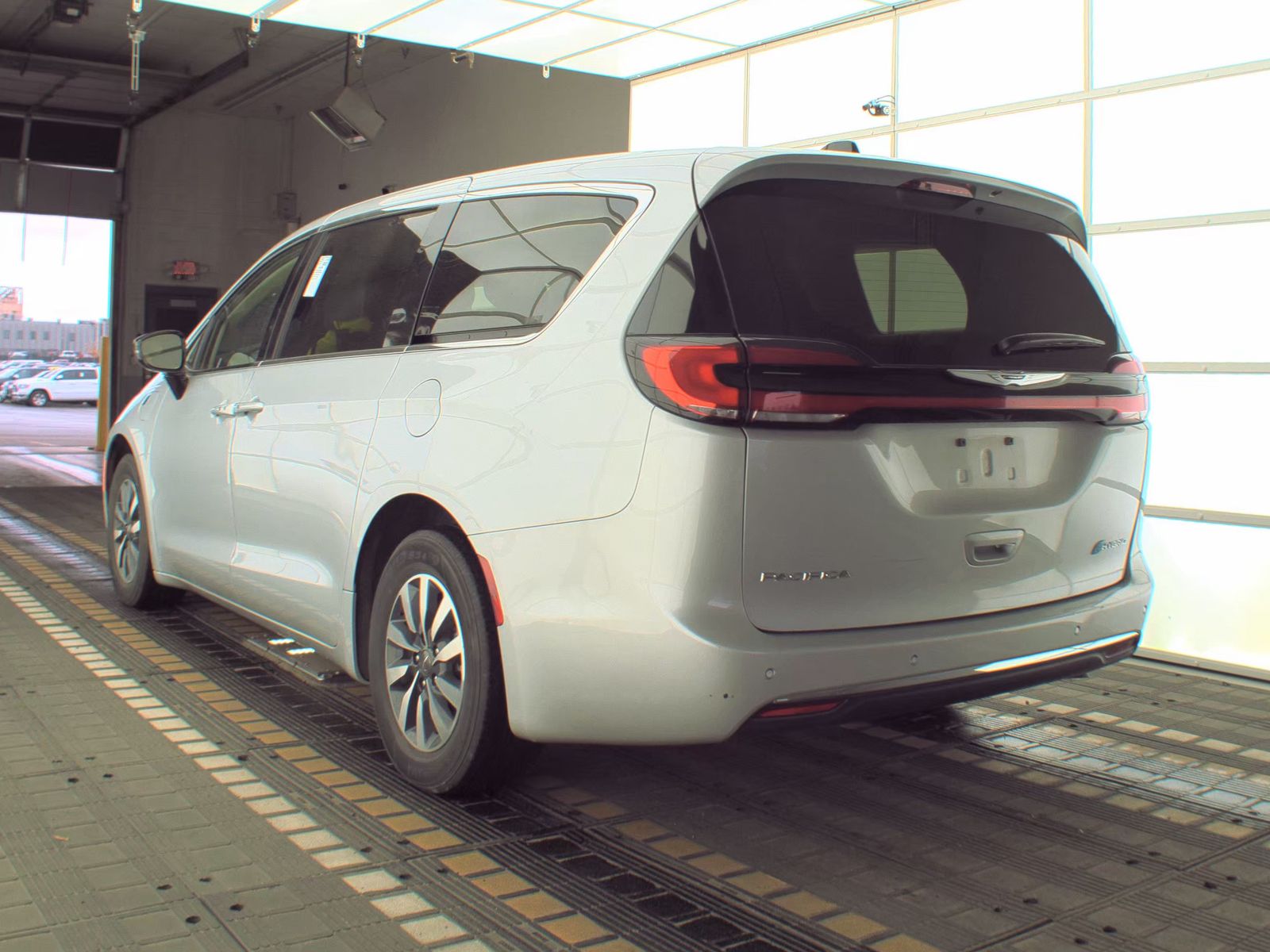 2024 Chrysler Pacifica Hybrid Select FWD