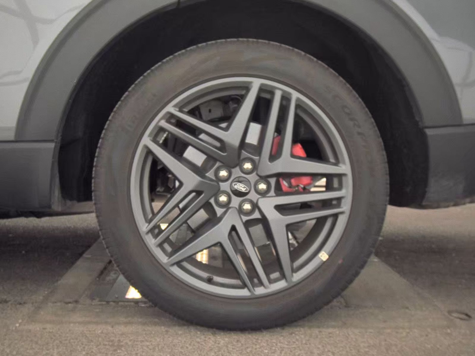 2025 Ford Explorer ST-Line AWD