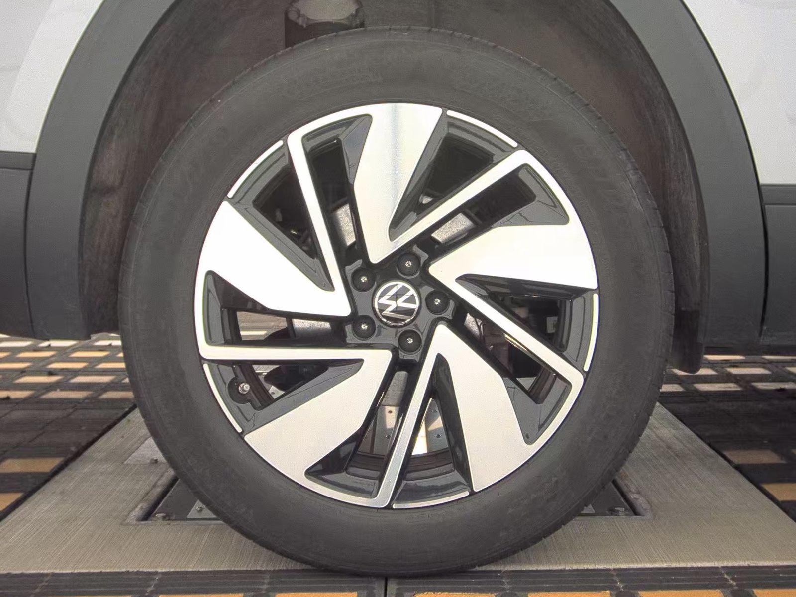 2024 Volkswagen Atlas 2.0T SE AWD