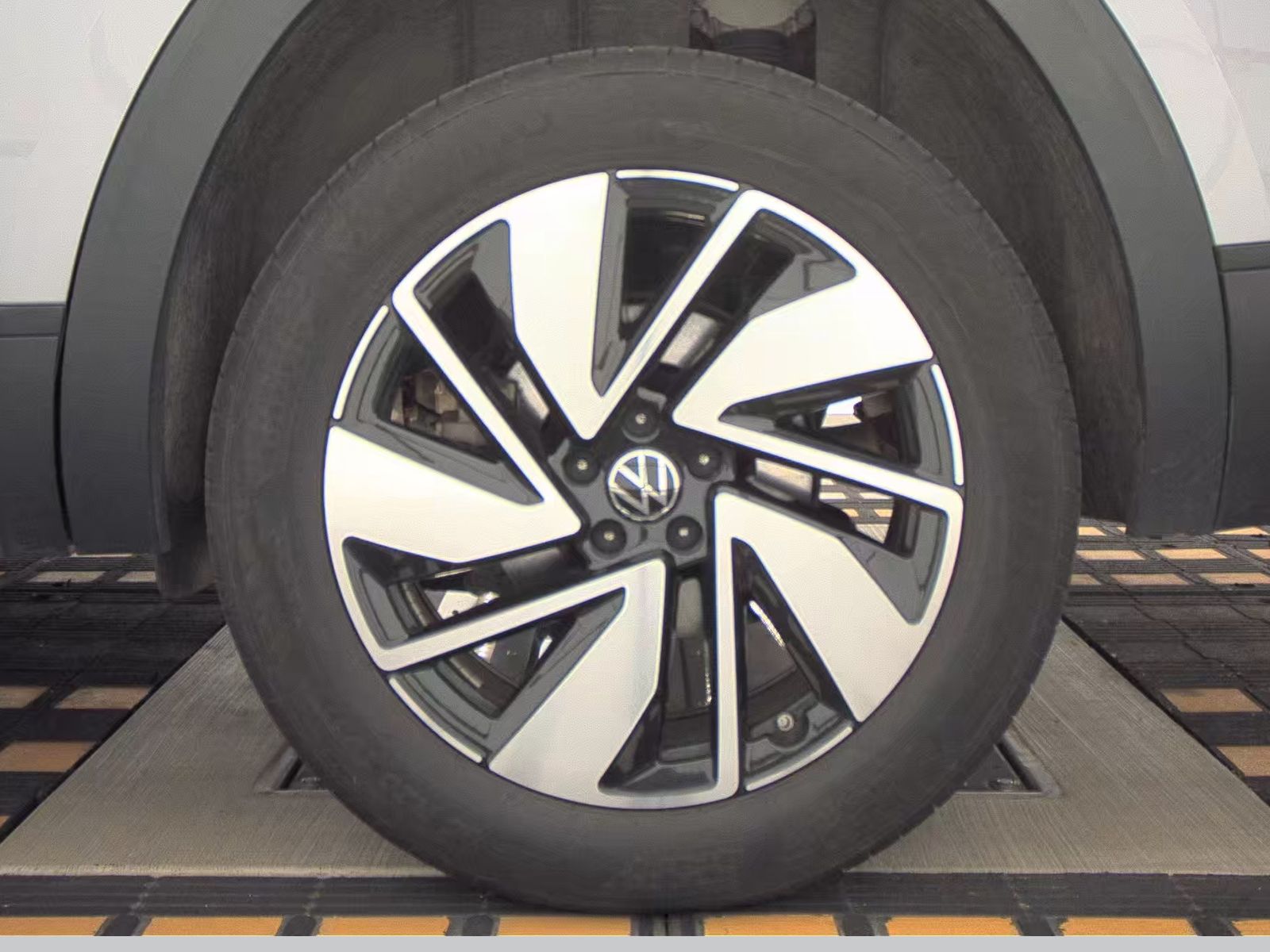 2024 Volkswagen Atlas 2.0T SE AWD