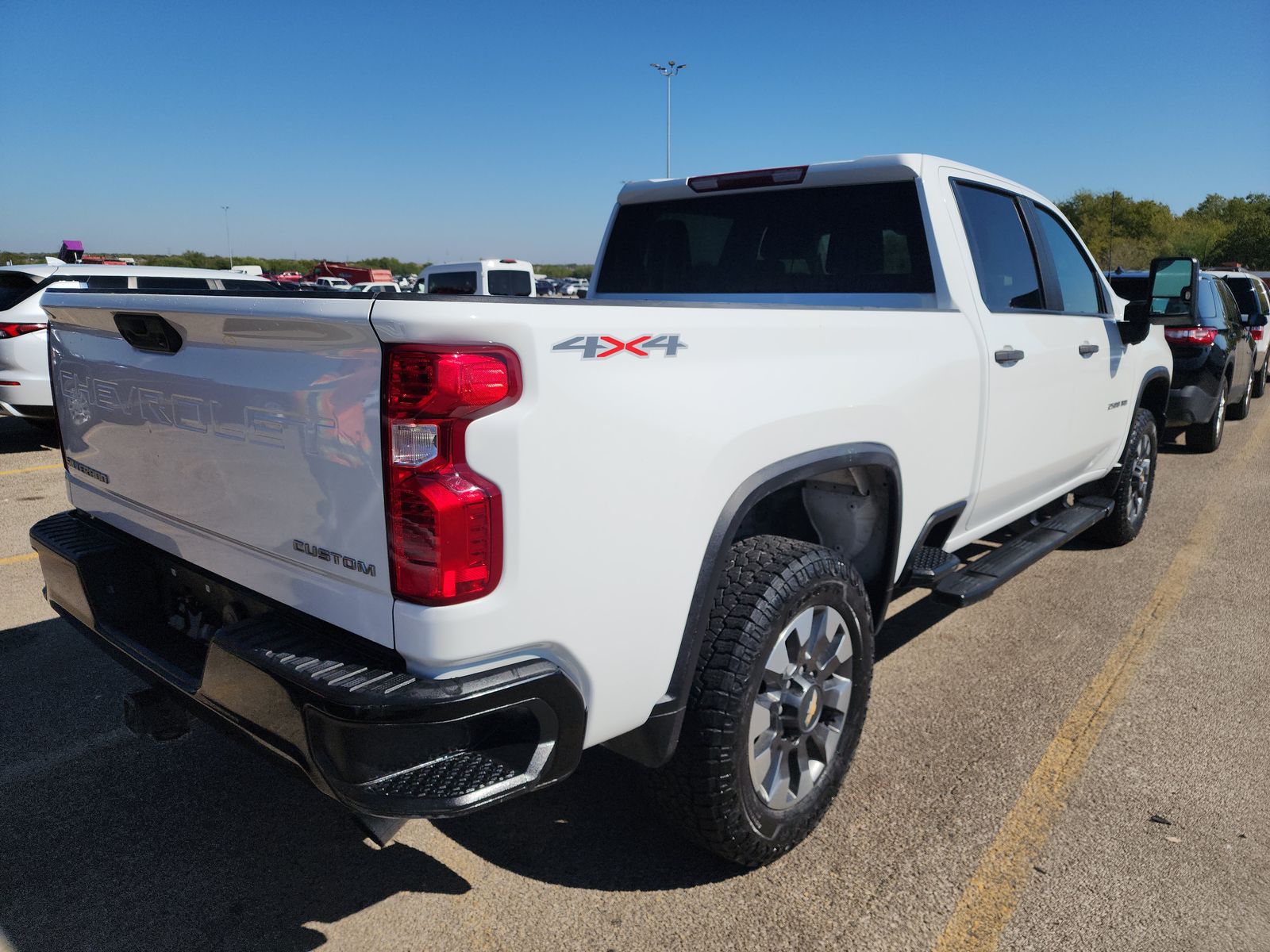 2022 Chevrolet Silverado 2500HD Custom AWD