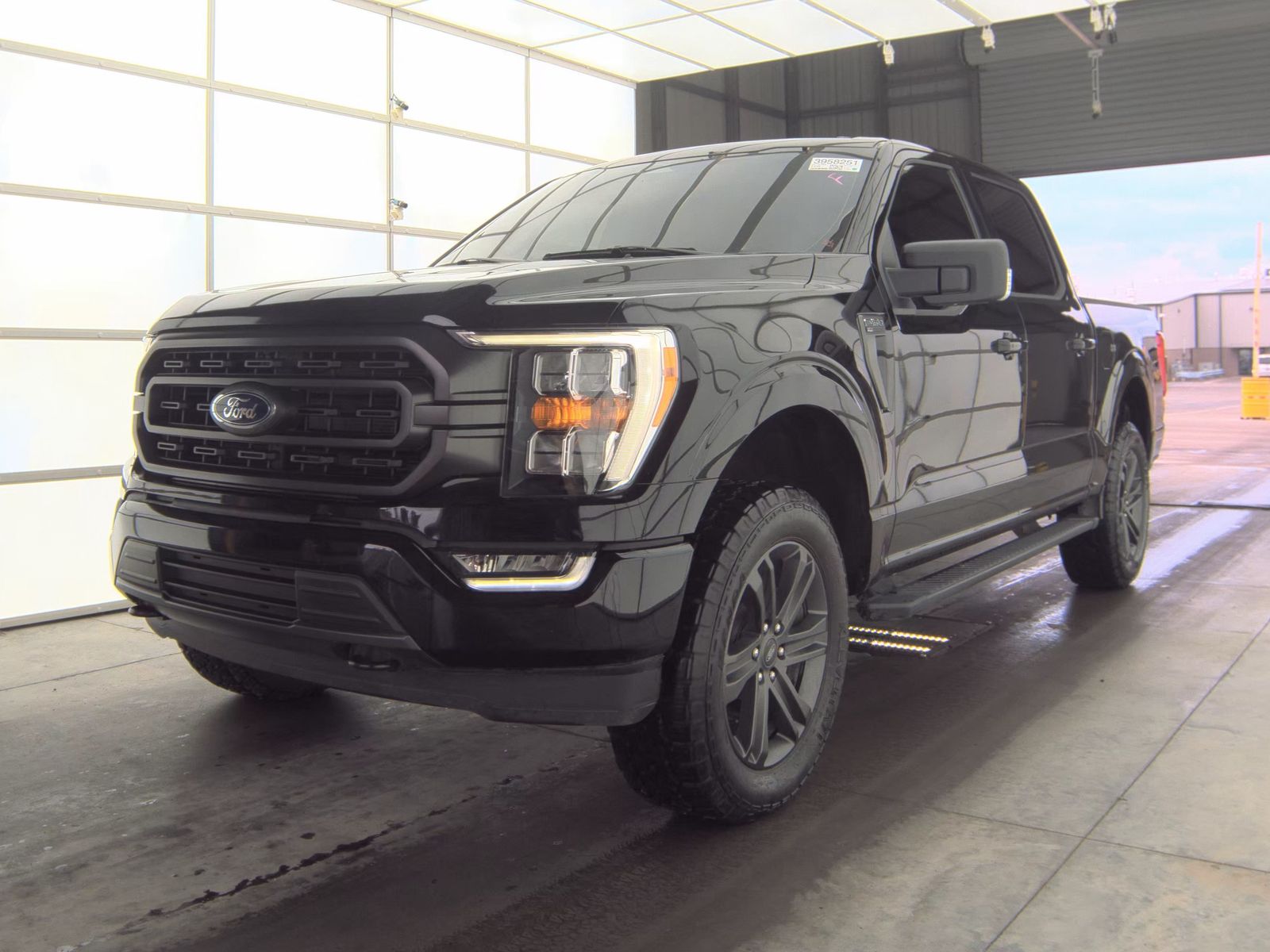 2023 Ford F-150 XLT AWD