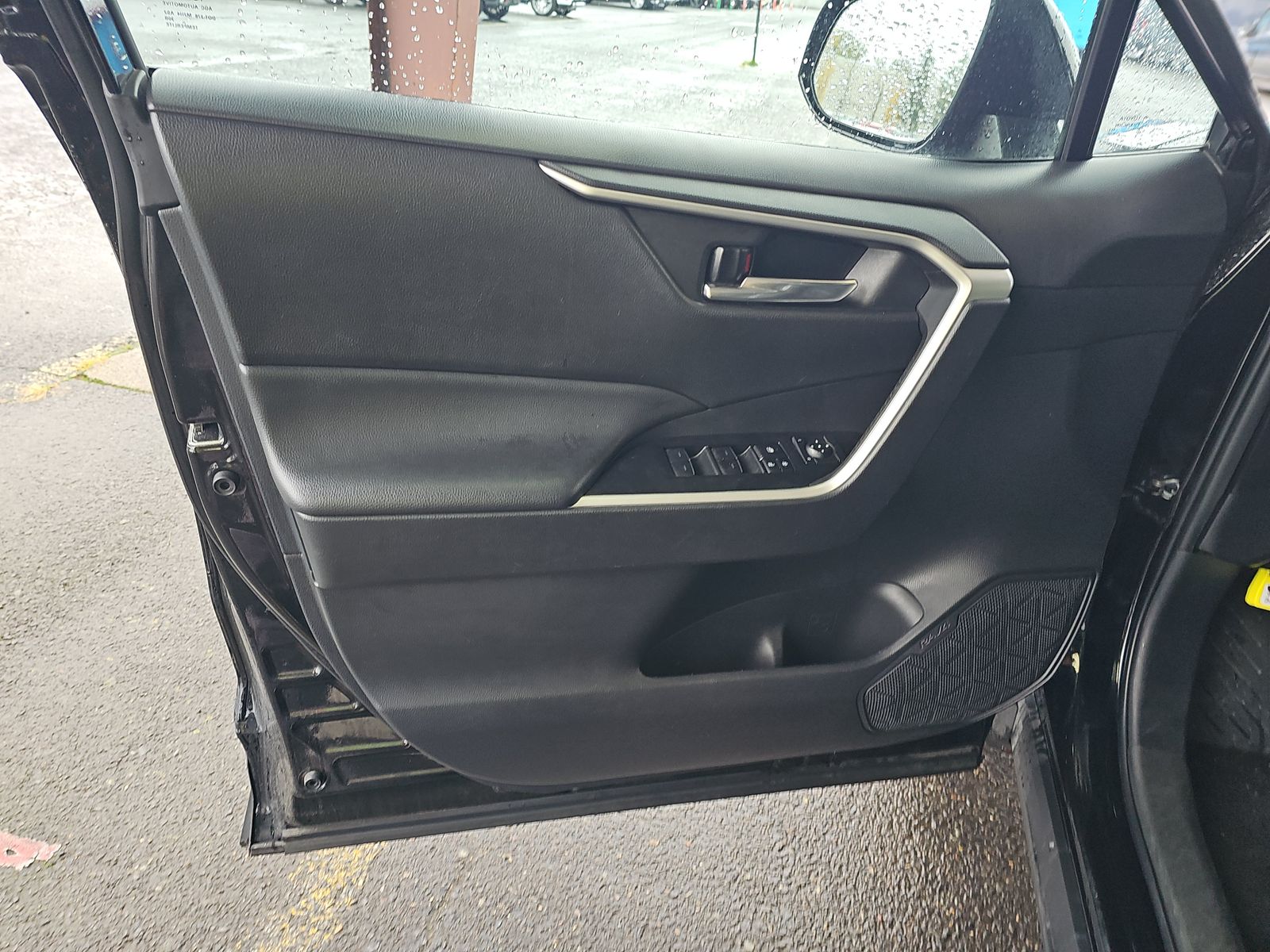 2024 Toyota RAV4 XLE AWD