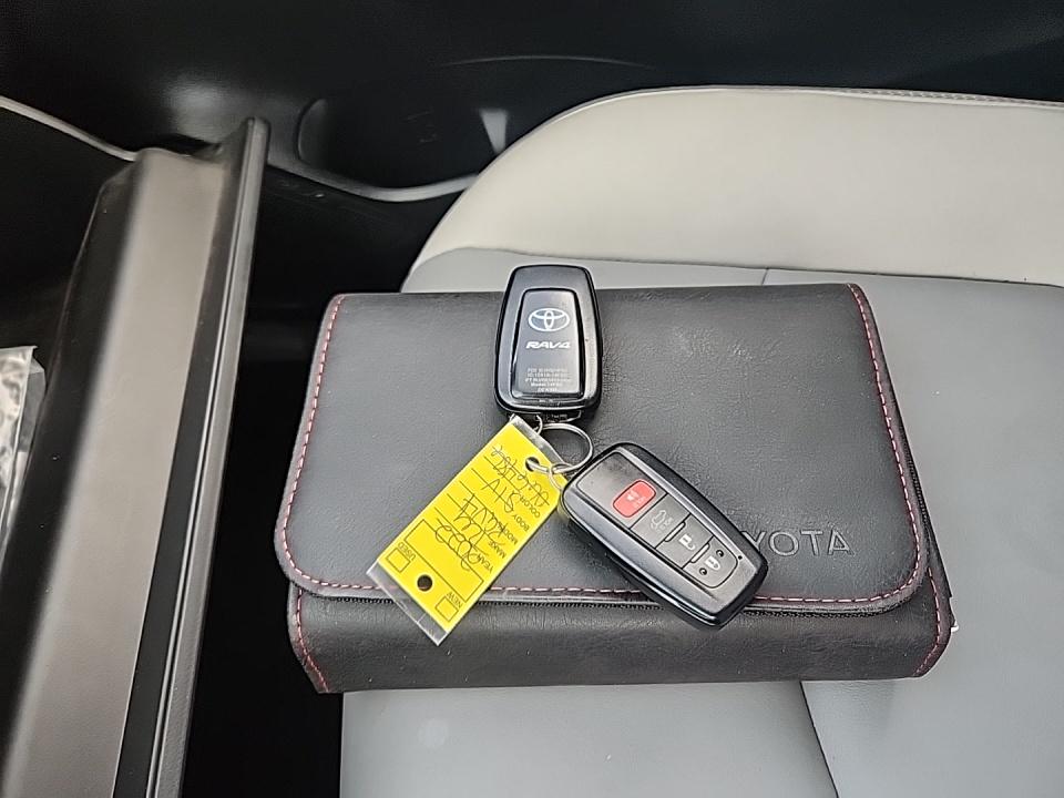 2022 Toyota RAV4 Hybrid XLE Premium AWD