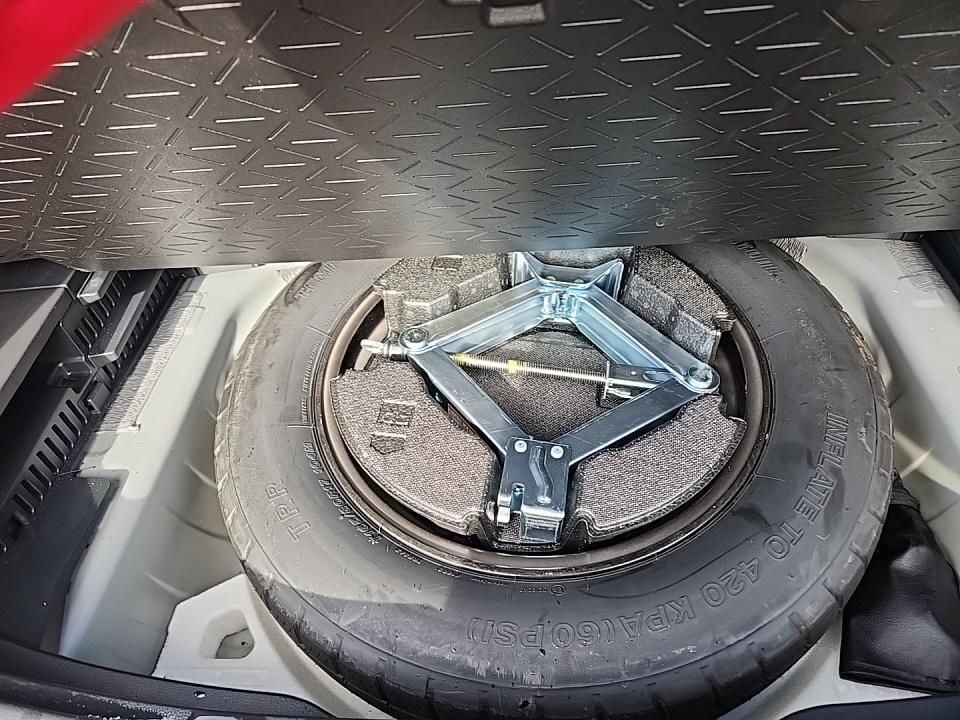 2022 Toyota RAV4 Hybrid XLE Premium AWD