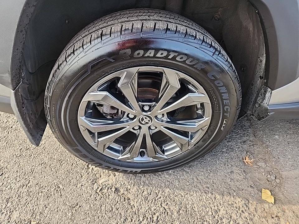 2022 Toyota RAV4 Hybrid XLE Premium AWD