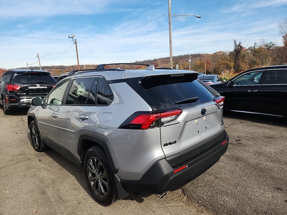 2022 Toyota RAV4 Hybrid XLE Premium AWD