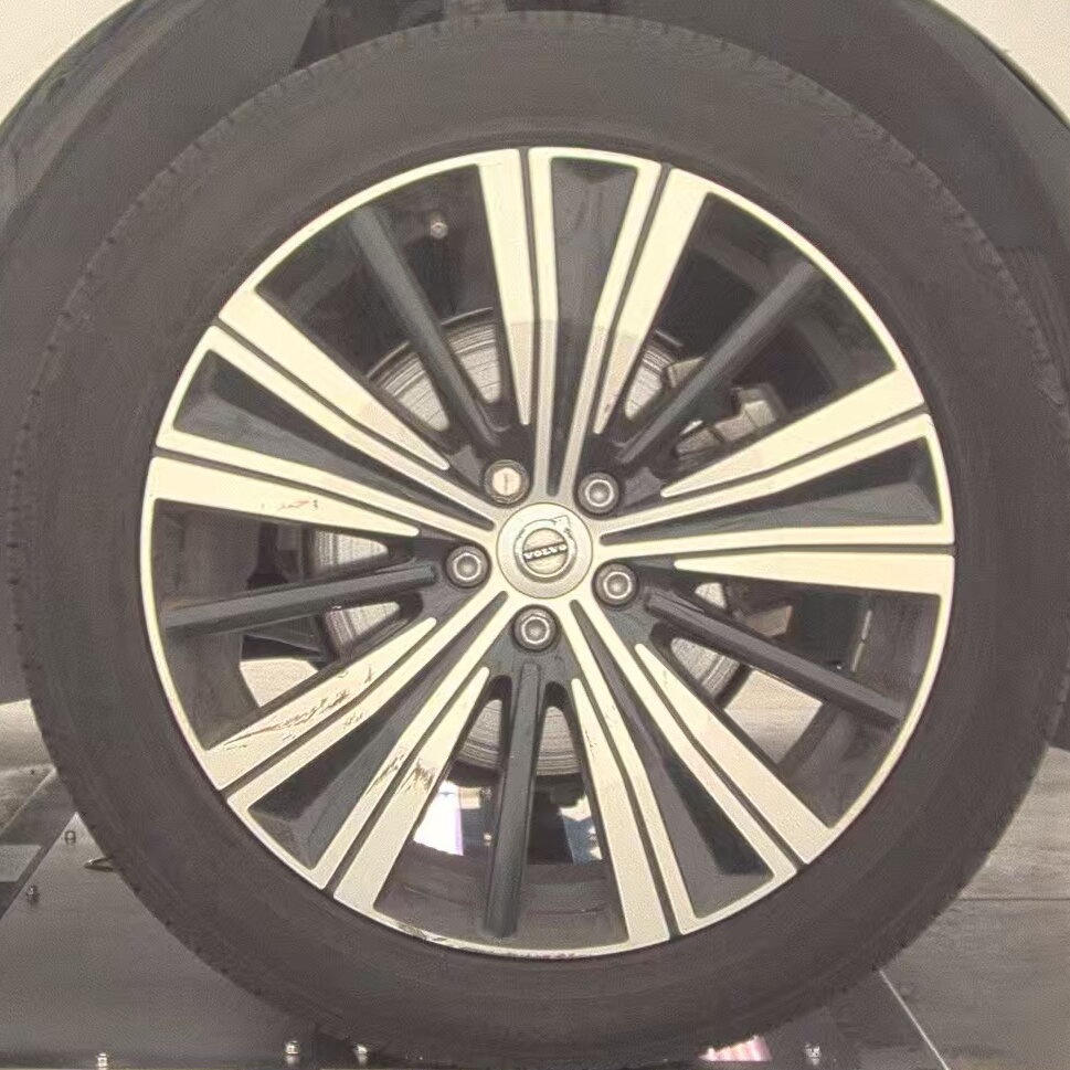 2023 Volvo XC60 B5 Plus FWD