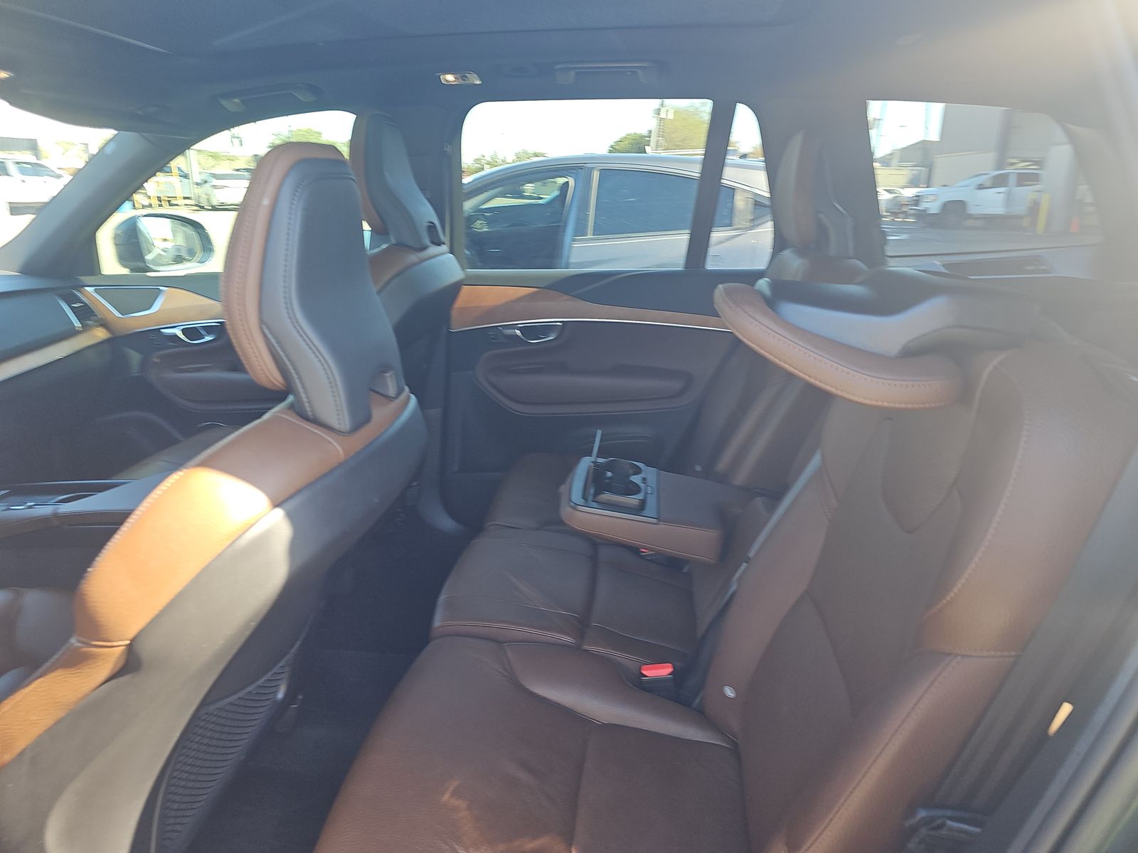 2022 Volvo XC90 T6 Momentum AWD