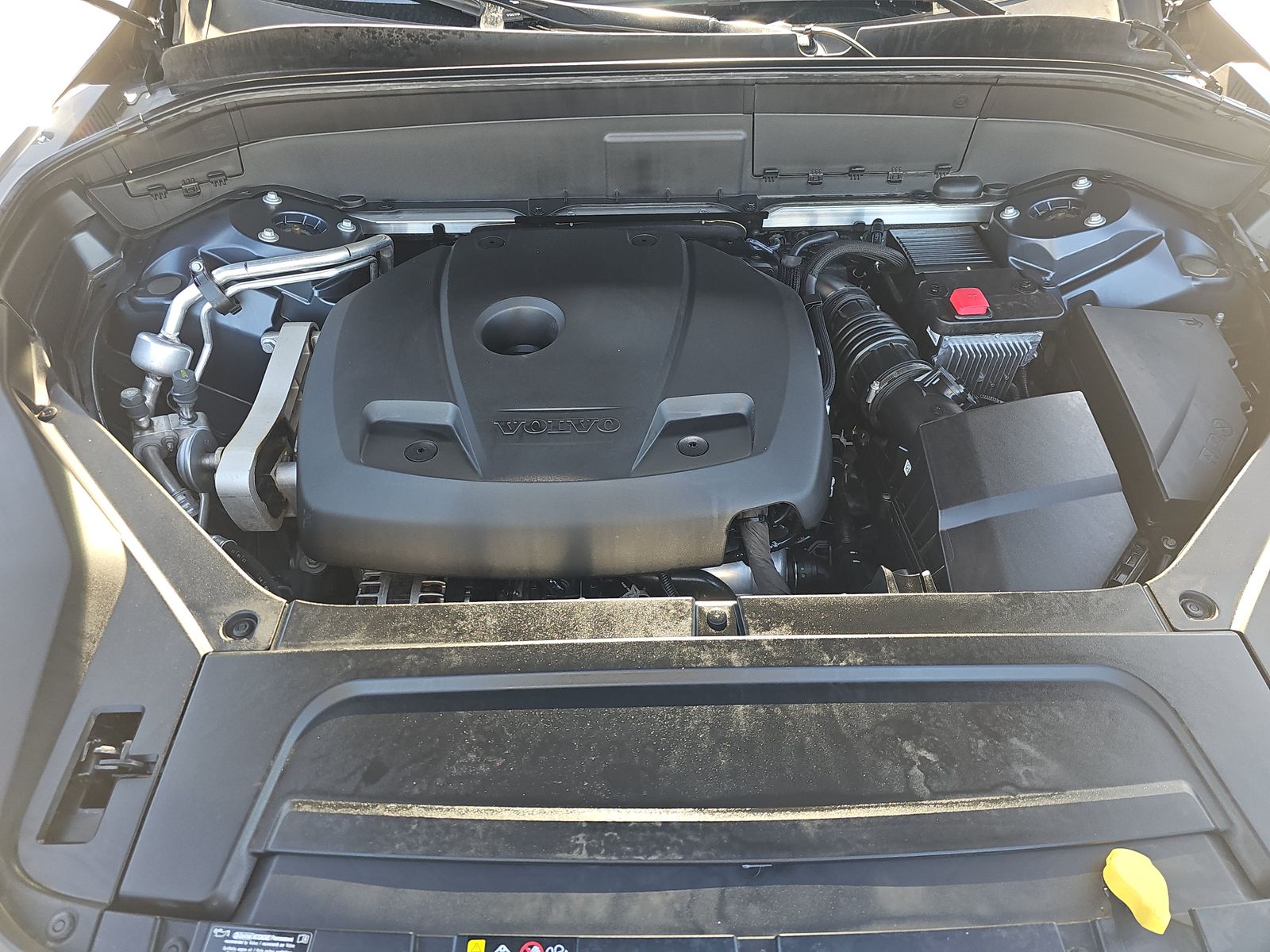 2022 Volvo XC90 T6 Momentum AWD