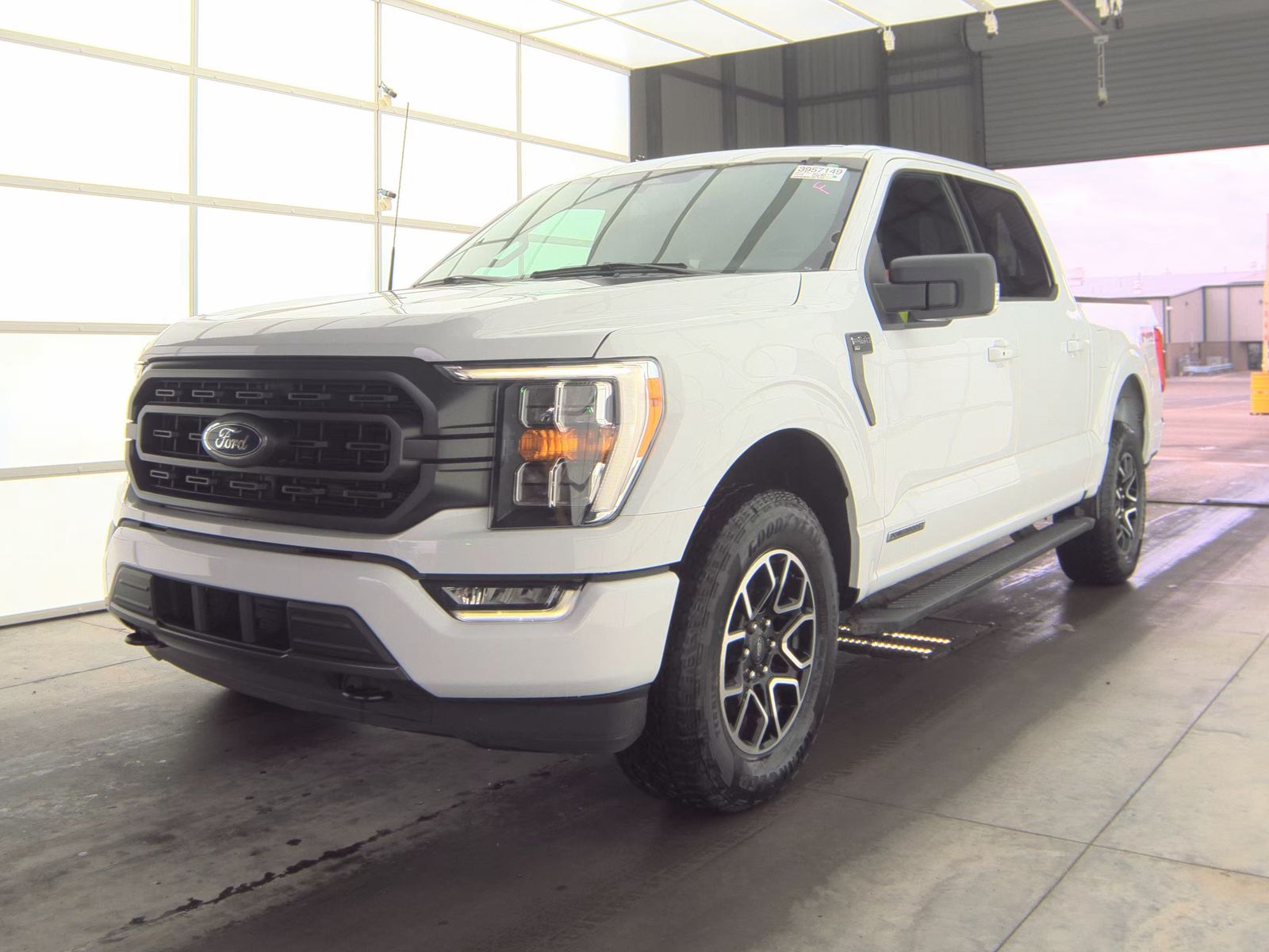 2023 Ford F-150 Hybrid XLT AWD