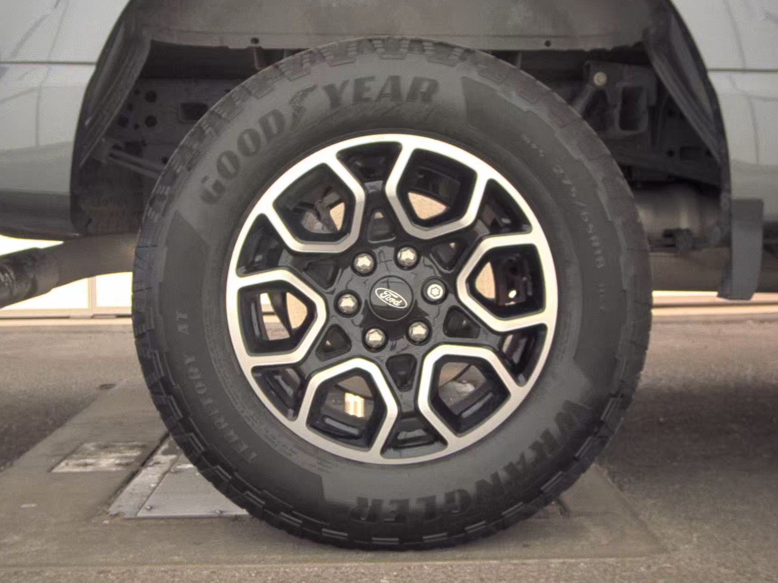 2023 Ford F-150 Hybrid XLT AWD